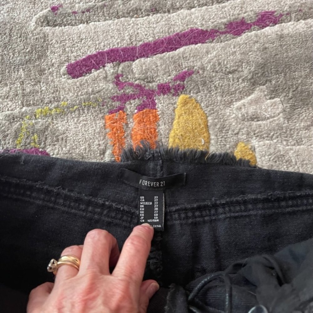 Bundle of Three Pairs of Shorts - XS to S - Picture 3 of 7